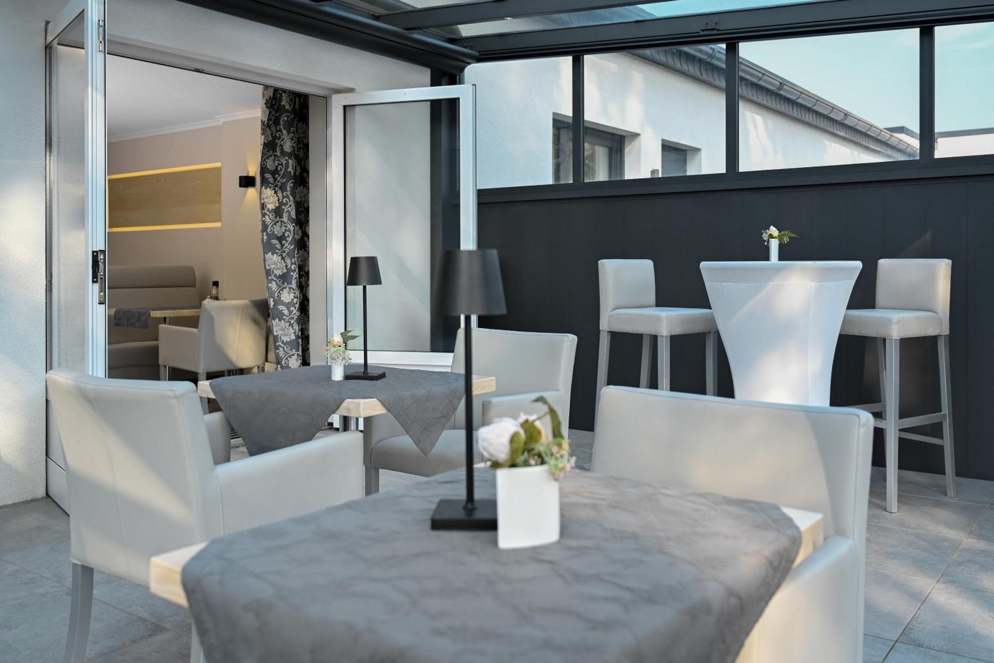 Hotel Zur Eiche Salzkotten Экстерьер фото