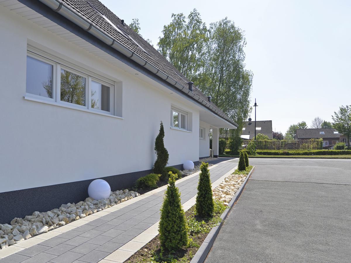 Hotel Zur Eiche Salzkotten Экстерьер фото