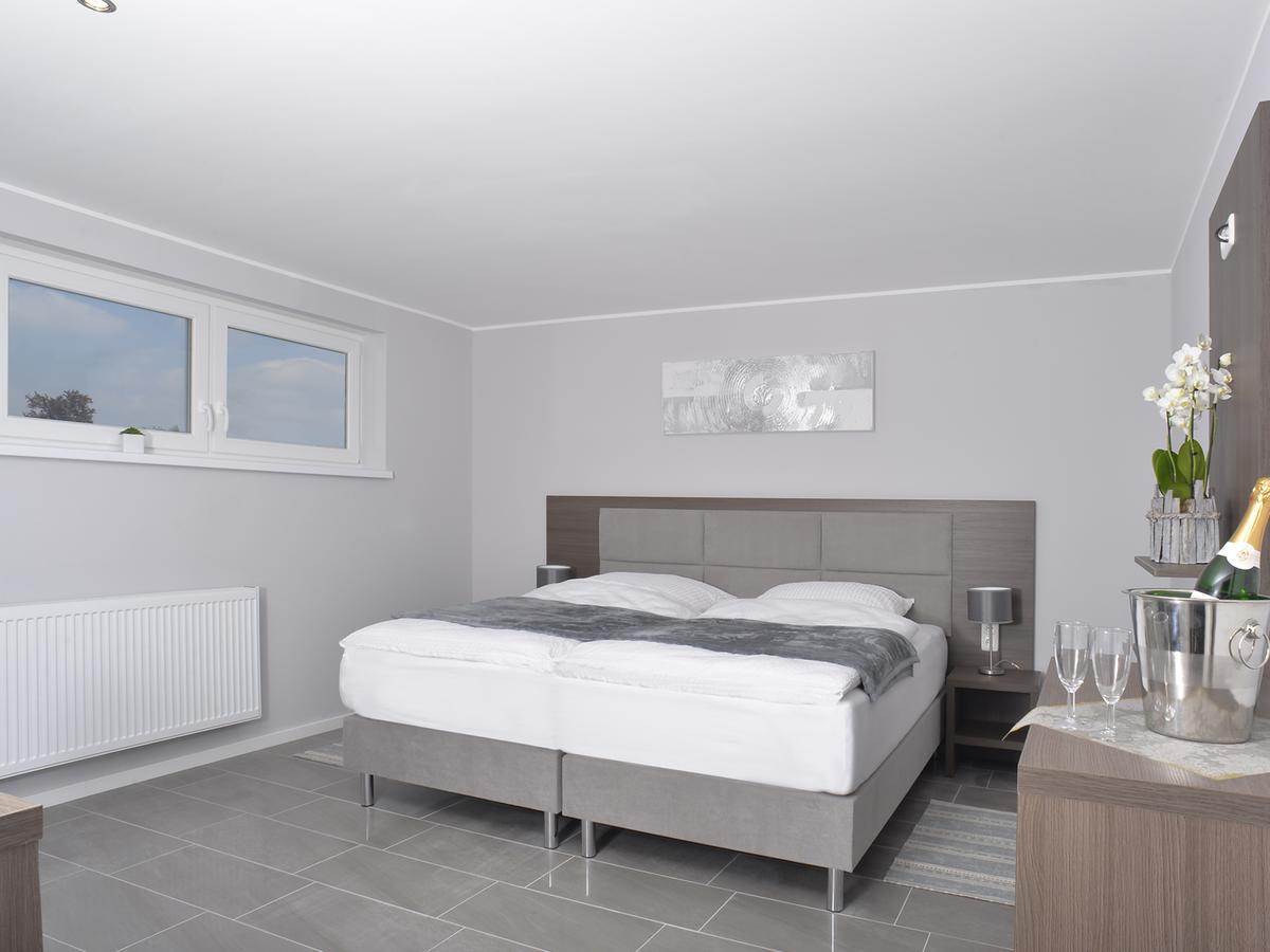 Hotel Zur Eiche Salzkotten Экстерьер фото