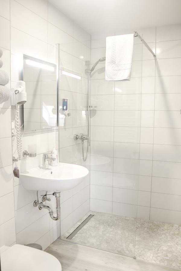 Hotel Zur Eiche Salzkotten Экстерьер фото